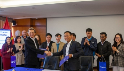 MOU SIGNING CEREMONY between Aerospace Engineering Services Joint Stock Company (AESC) AND University of Science and Technology of Hanoi (USTH)